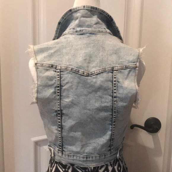 Crop Jean Jacket - Picture 3 of 5